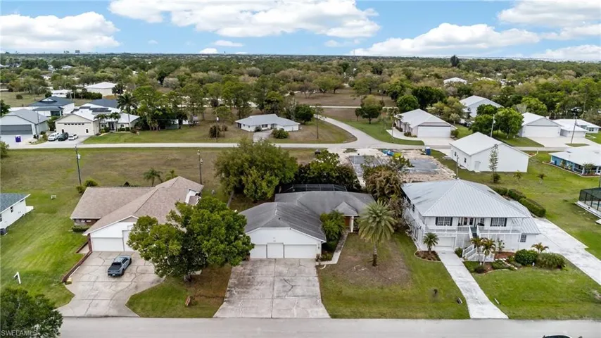 6890 Circle Dr, Fort Myers, Florida 33905