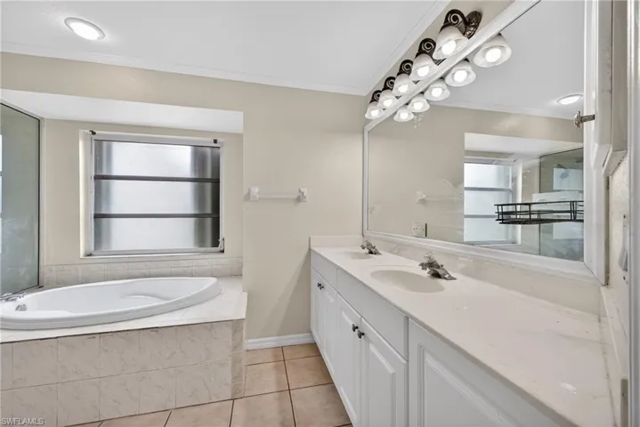 6890 Circle Dr, Fort Myers, Florida 33905