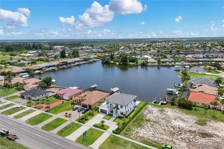 432 Burnt Store Rd S, Cape Coral, Florida 33991