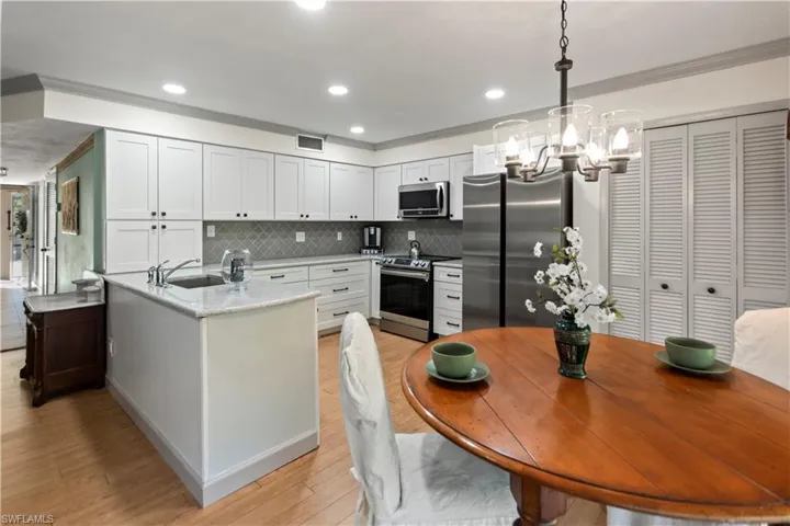 135  Forest Lakes  BLVD, Naples, FL 34105