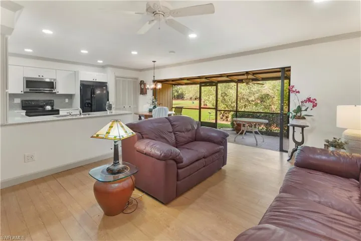135  Forest Lakes  BLVD, Naples, FL 34105