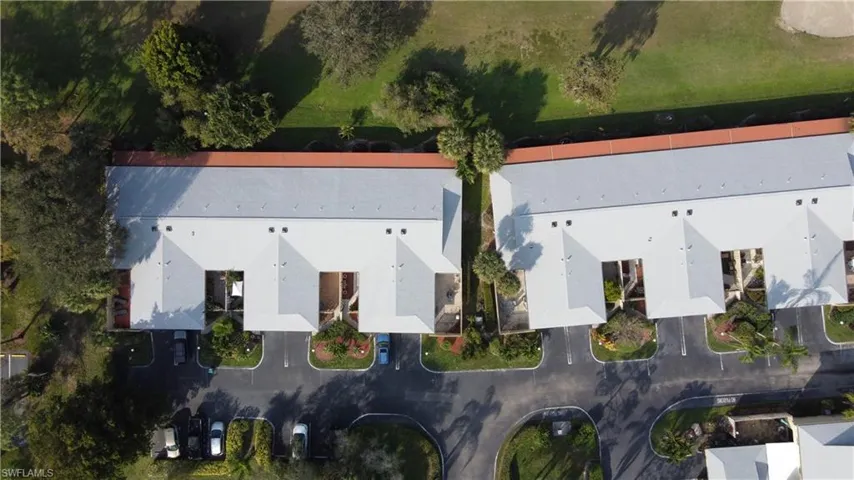 135  Forest Lakes  BLVD, Naples, FL 34105