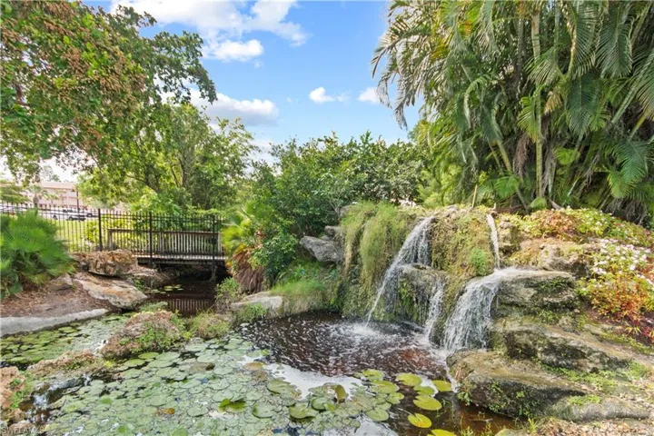 135  Forest Lakes  BLVD, Naples, FL 34105