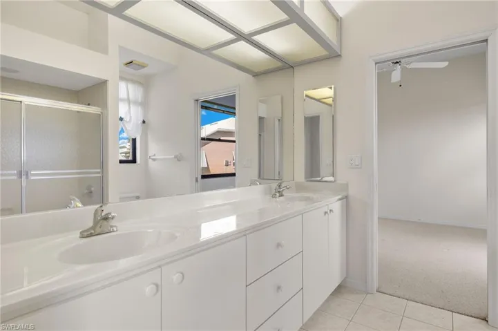 Jack and Jill bathroom located between guest bedrooms.