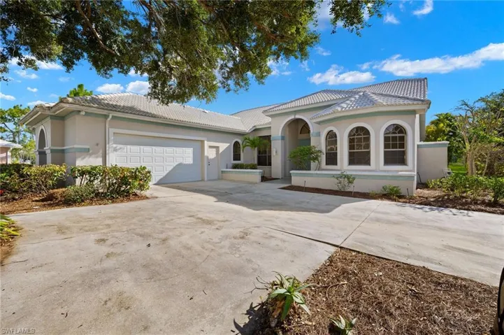 Spacious pool home in Pine Shadows Airpark (94FL) featuring oversized garage.