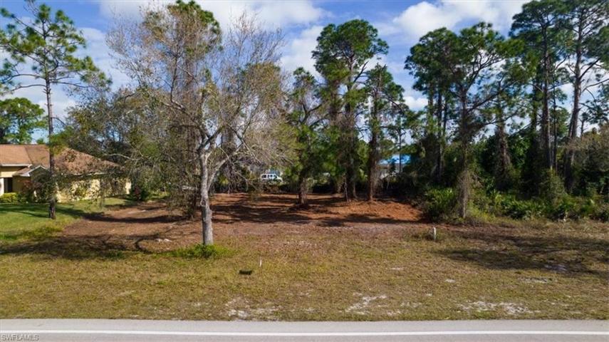219 Bell BLVD S, LEHIGH ACRES FL 33974
