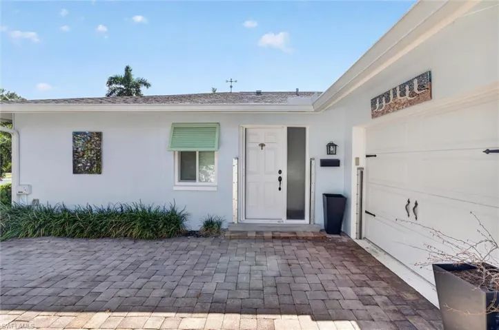 18 Rivard Rd 9, Naples, Florida 34112
