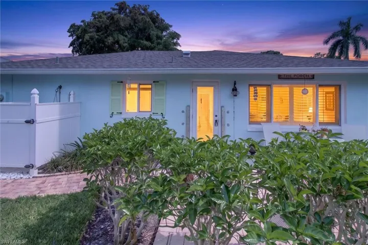 18 Rivard Rd 9, Naples, Florida 34112
