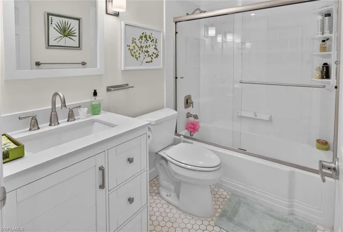 18 Rivard Rd 9, Naples, Florida 34112
