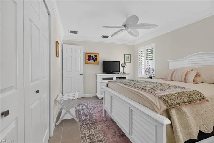 18 Rivard Rd 9, Naples, Florida 34112