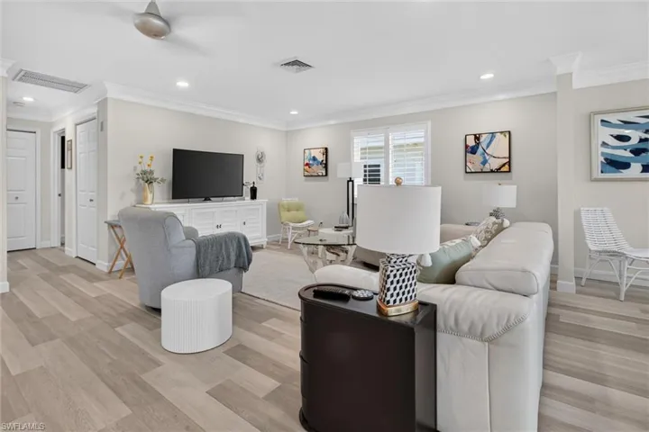 18 Rivard Rd 9, Naples, Florida 34112