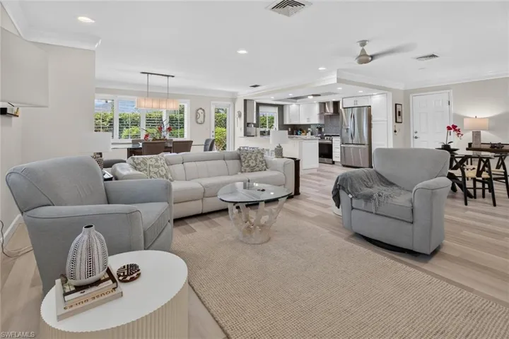 18 Rivard Rd 9, Naples, Florida 34112