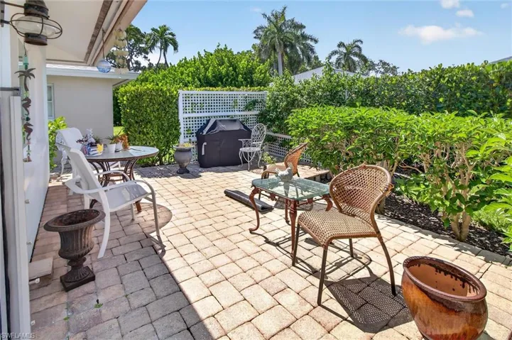 18 Rivard Rd 9, Naples, Florida 34112