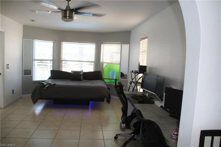 3522 SE 4th PL, CAPE CORAL FL 33904