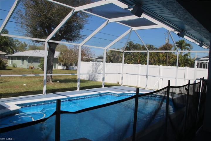 3522 SE 4th PL, CAPE CORAL FL 33904