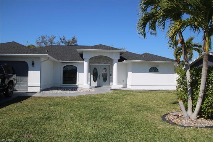 3522 SE 4th PL, CAPE CORAL FL 33904