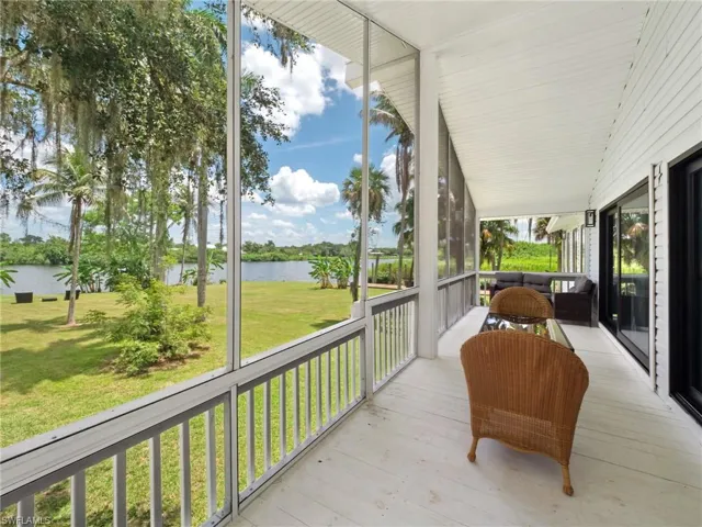 19481/483 S River Rd, Alva, Florida 33920