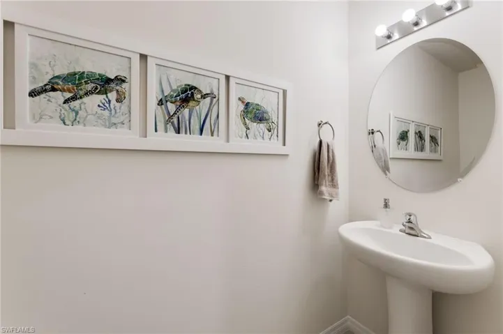Bathroom with sink