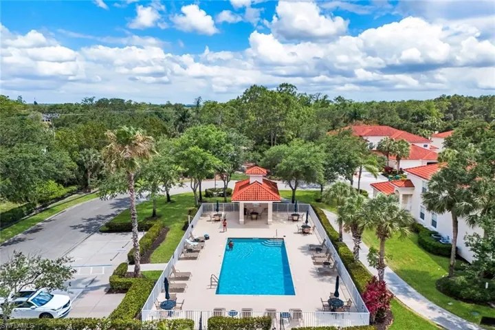 3365  Grand Cypress  DR, Naples, FL 34119
