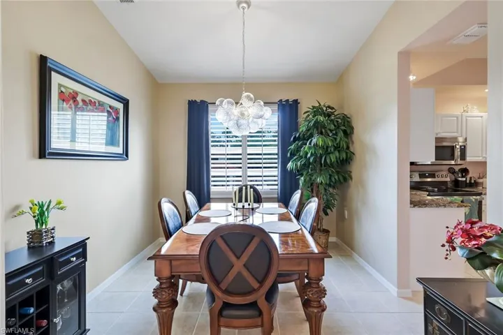 3365  Grand Cypress  DR, Naples, FL 34119