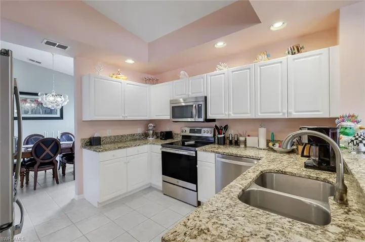 3365  Grand Cypress  DR, Naples, FL 34119