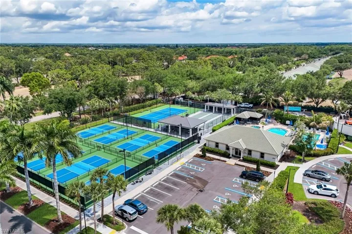 3365  Grand Cypress  DR, Naples, FL 34119