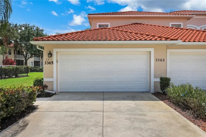 3365  Grand Cypress  DR, Naples, FL 34119