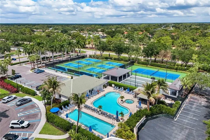 3365  Grand Cypress  DR, Naples, FL 34119