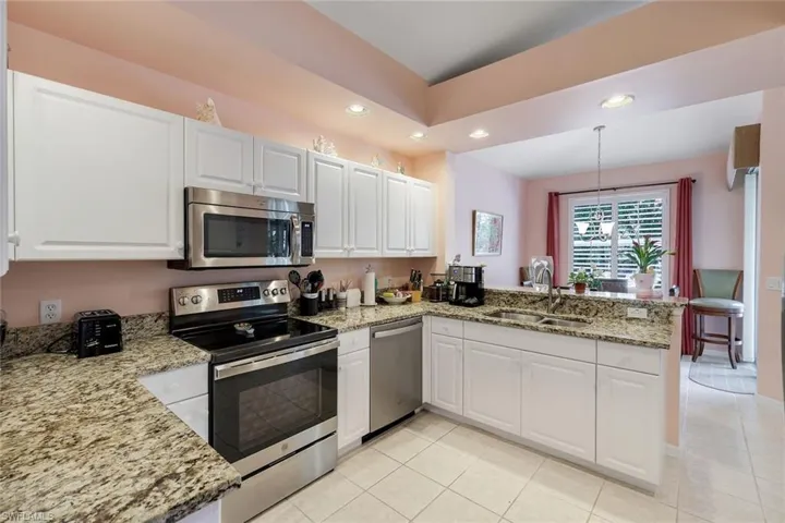 3365  Grand Cypress  DR, Naples, FL 34119