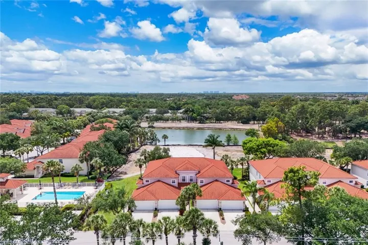 3365  Grand Cypress  DR, Naples, FL 34119