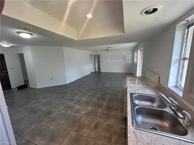 695  July  CIR, North Fort Myers, FL 33903