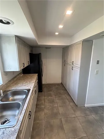 695  July  CIR, North Fort Myers, FL 33903