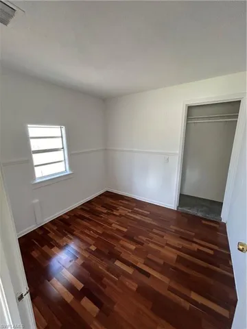 695  July  CIR, North Fort Myers, FL 33903