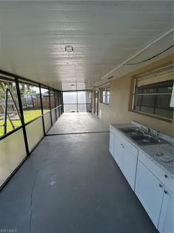 695  July  CIR, North Fort Myers, FL 33903