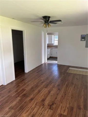 695  July  CIR, North Fort Myers, FL 33903