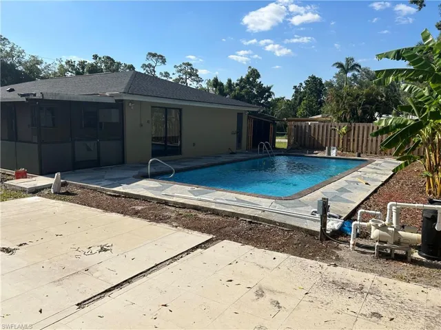 695  July  CIR, North Fort Myers, FL 33903