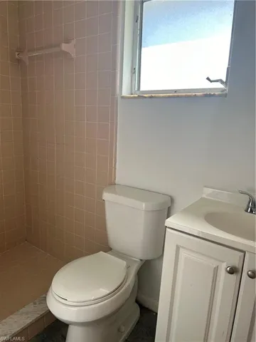 695  July  CIR, North Fort Myers, FL 33903