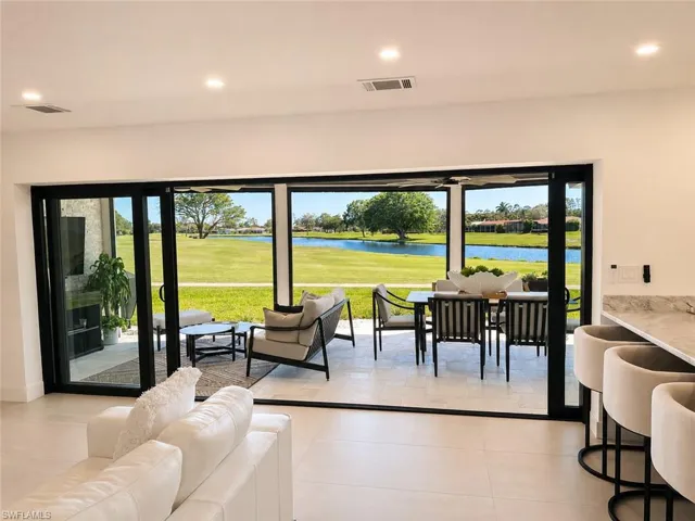 16' Sliders - fully open