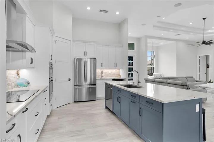 384 Heathwood Dr, Marco Island, Florida 34145