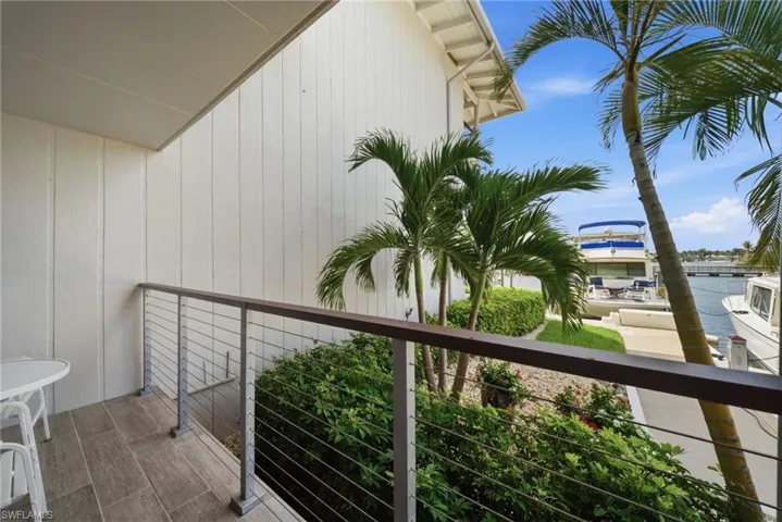 900  Broad S AVE, Naples, FL 34102
