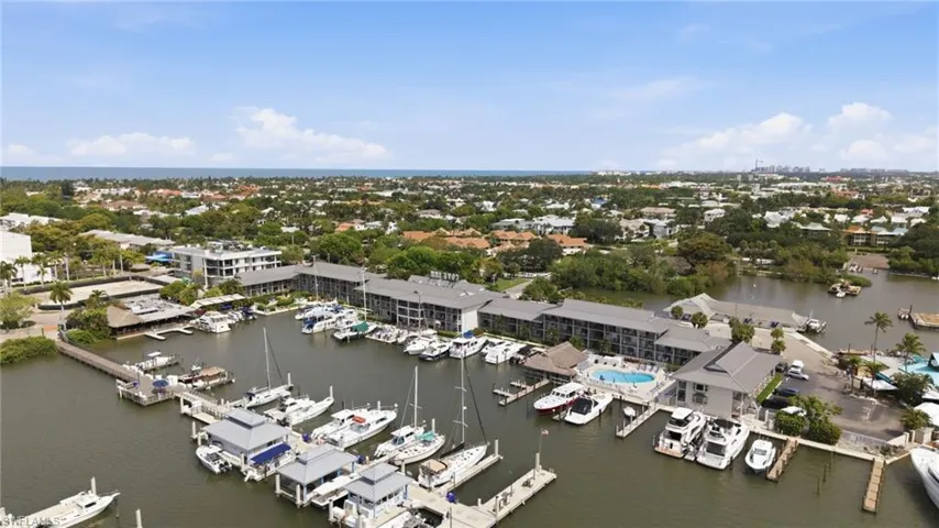 900  Broad S AVE, Naples, FL 34102