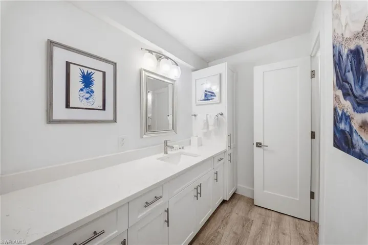 900  Broad S AVE, Naples, FL 34102