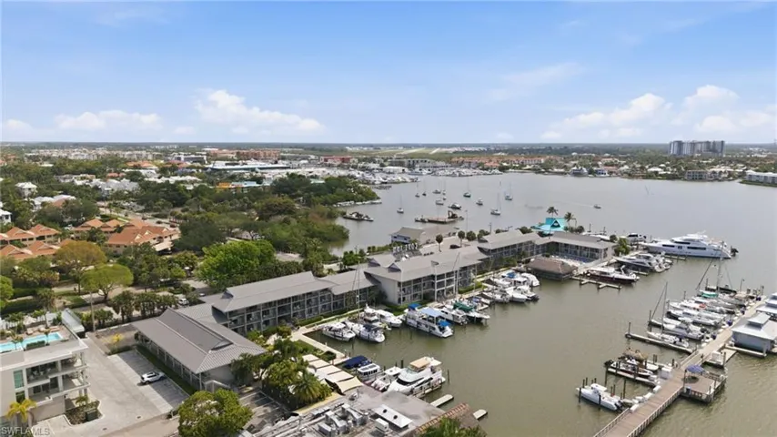 900  Broad S AVE, Naples, FL 34102