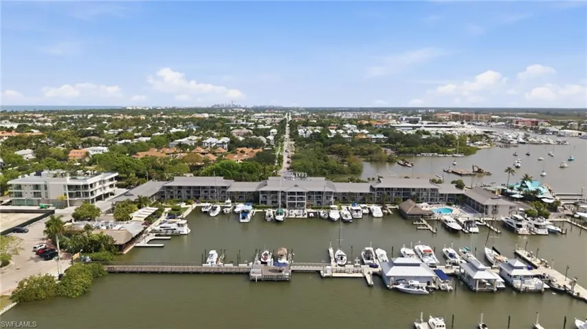 900  Broad S AVE, Naples, FL 34102
