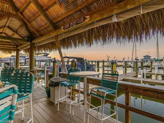 900  Broad S AVE, Naples, FL 34102