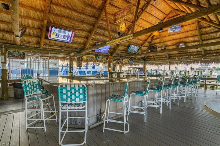 900  Broad S AVE, Naples, FL 34102