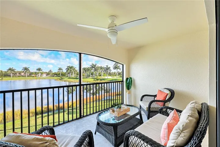 9509 Avellino Way 1822, Naples, Florida 34113