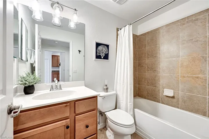 9509 Avellino Way 1822, Naples, Florida 34113
