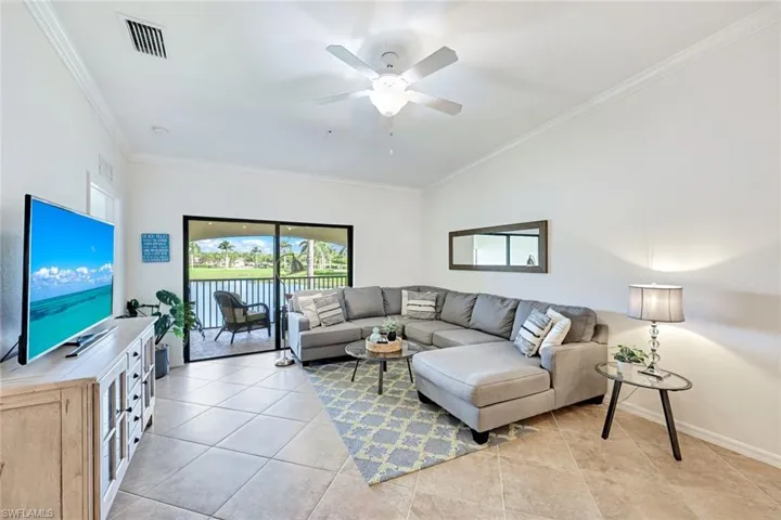 9509 Avellino Way 1822, Naples, Florida 34113