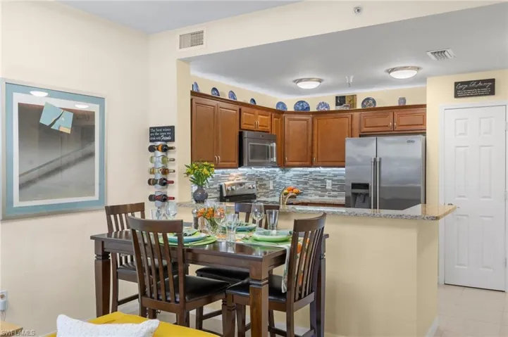 4455 Botanical Place CIR # 106, NAPLES FL 34112